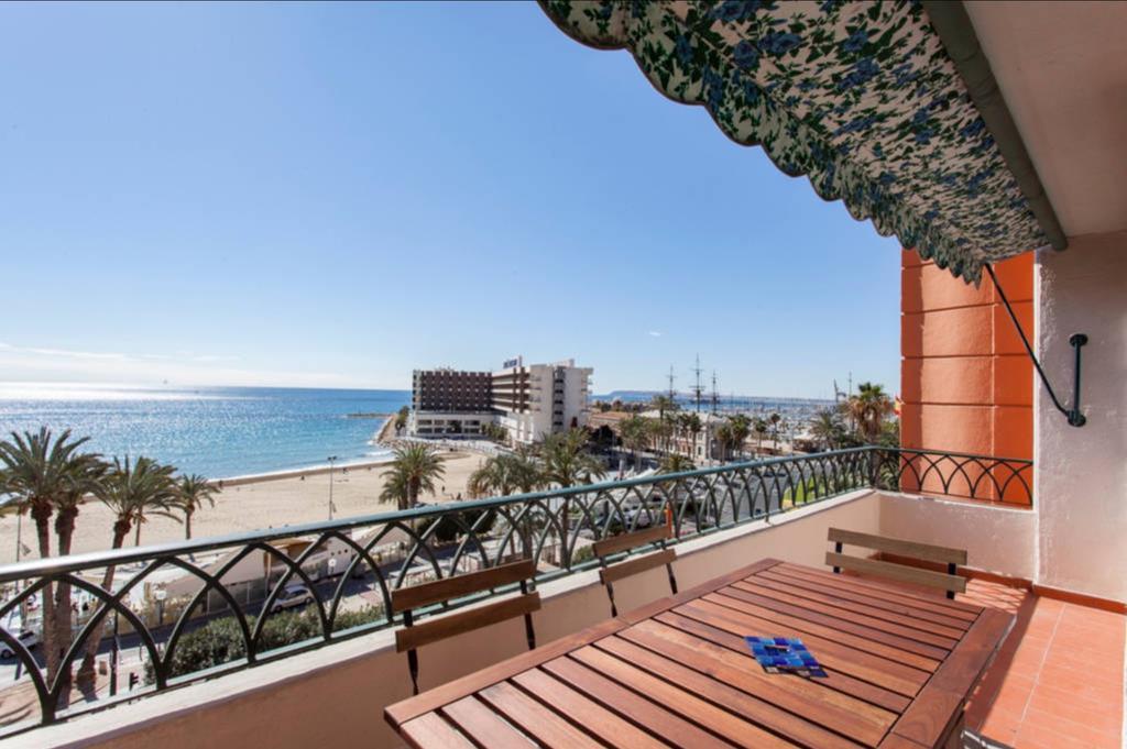 Apartamentos Bahia Alicante Exteriér fotografie